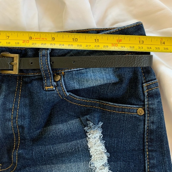 High Waisted Urban Denim Shorts with Free Belt! - Picture 6 of 8